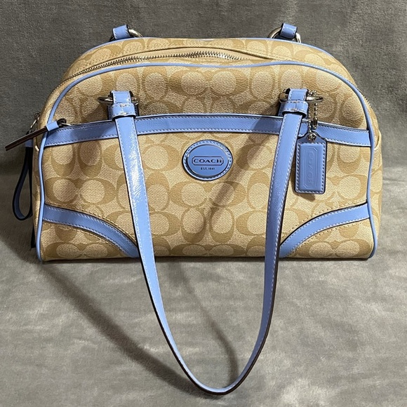 ❌SOLD❌ NWOT Coach Signature Peyton Shoulder Purse! - Picture 2 of 8